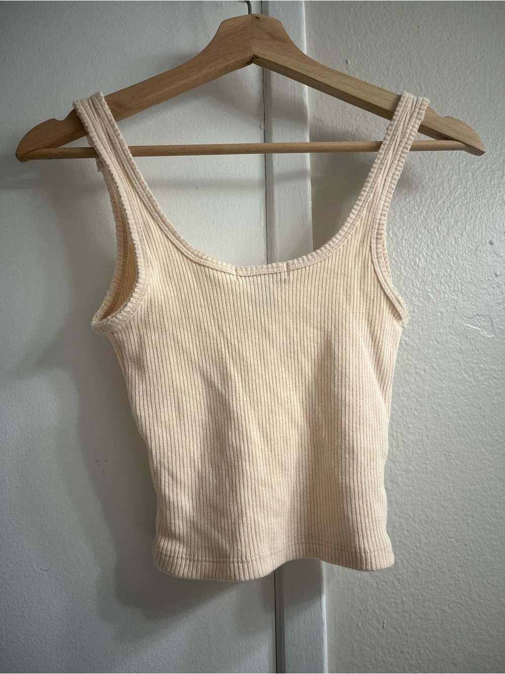 RSQ Cream Ribbed Tank Top - Picture 3 of 3